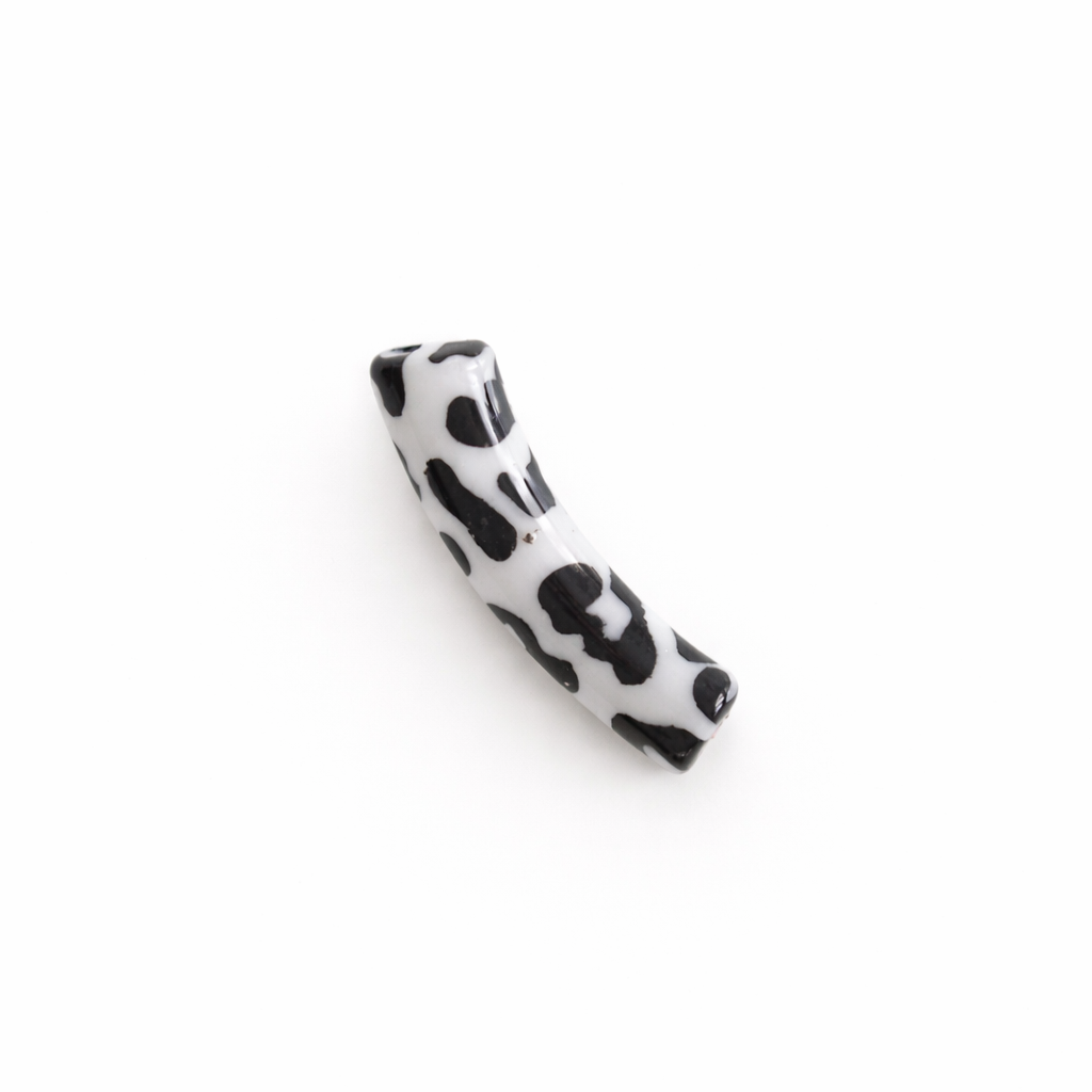 Perle petit tube incurvée zebre