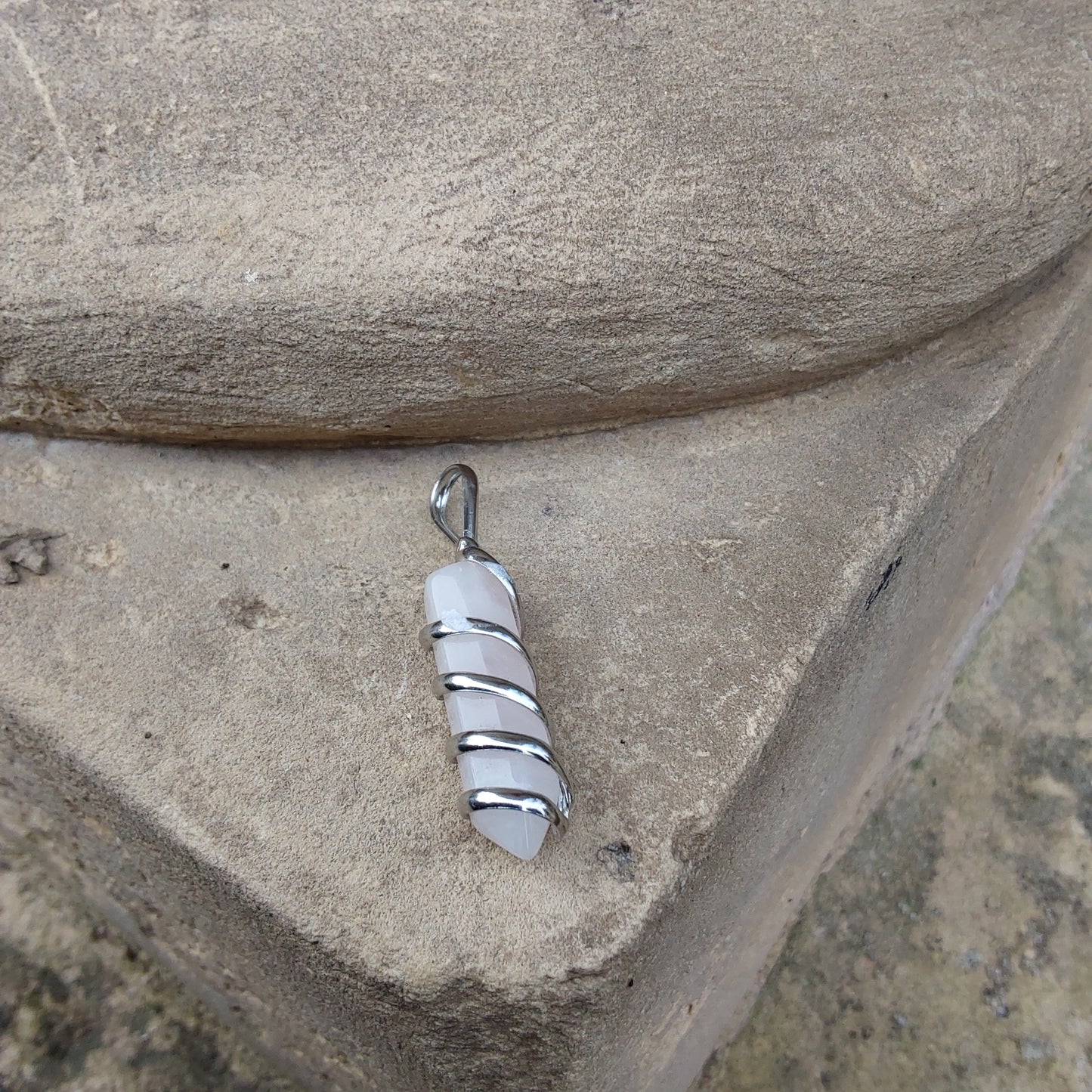 Pendentif en quartz rose