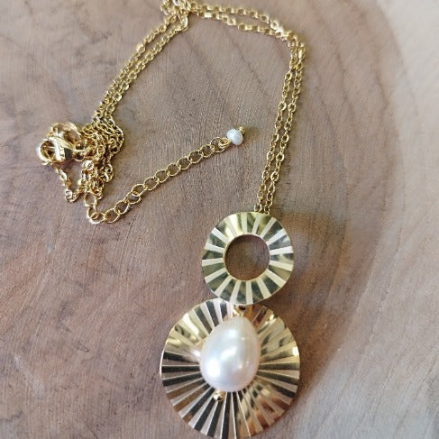 Collier lucina
