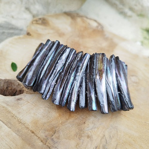 Bracelet en nacre teintée