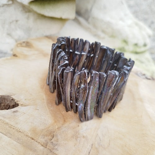 Bracelet en nacre teintée