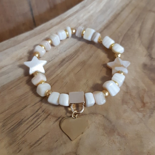 Bracelet en nacre avec etoiles